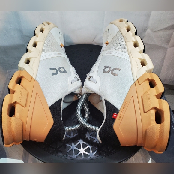 On Running Womens Cloud Flyer Running Training Shoes White Sand Orange SIZE 8 - Picture 8 of 14